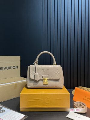 lv locky bb lock bag - Image 3