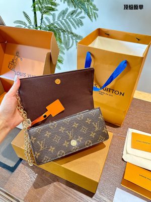 LV WALLET ON CHAIN ​​LILY handbag - Image 5