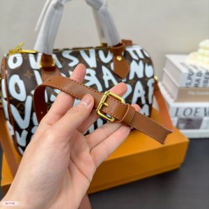 Replica LV pillow bag - Image 3
