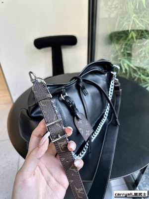 Replica LV new carryall chain shopping bag - Image 4