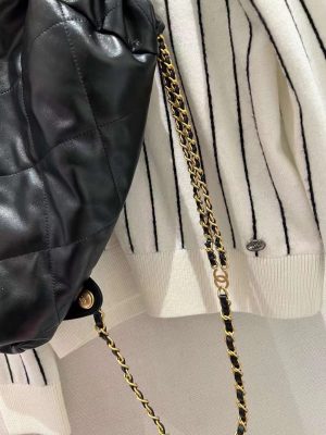 chanel 22 backpack - Image 5