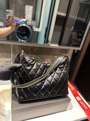 Ysl's new commuter bag - Image 4