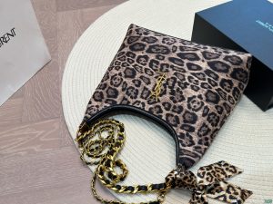 YSL Saint Laurent Underarm Tote Bag - Image 6