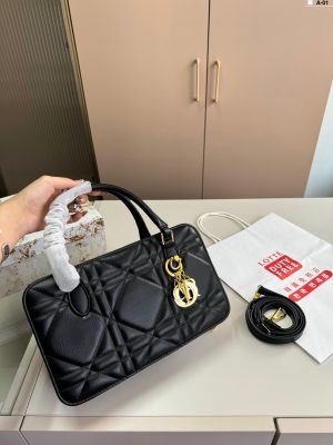 DIOR winter wave2RTW handbag