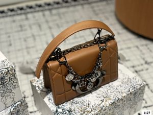 Dior's new Montaigne bag - Image 2