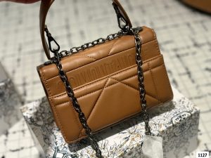 Dior's new Montaigne bag - Image 6
