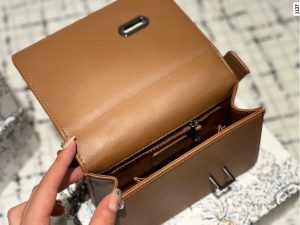 Dior's new Montaigne bag - Image 9