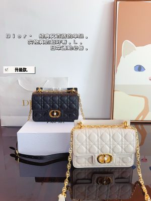 Dior's new Miss woc chain bag - Image 2