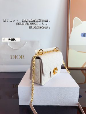 Dior's new Miss woc chain bag - Image 3