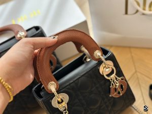 Dior sheep leather Lady Dior bag - Image 8