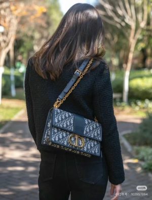 Dior Montaigne Chain Bag - Image 4