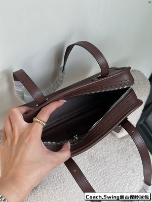 COACH swing zip underarm bag - Image 2