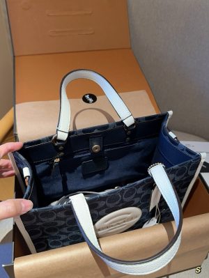 Coach DEMPSEY jacquard shopping bag - Image 2
