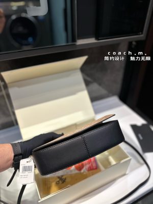 Coach new handbag andrea - Image 6