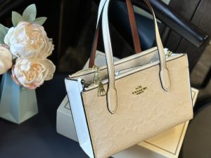 Coach Nina Tote Bag - Image 5