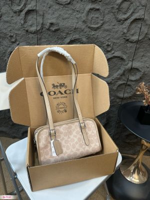 Coach Swing Zip 96 Retro 90s style handbags - Image 3