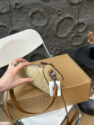 Coach Swinger Mahjong Bag Underarm Bag - Image 4