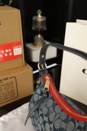 COACH Kleo Chanbrelle Underarm Bag - Image 8