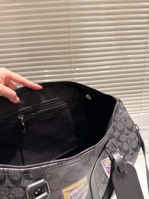 Coach counter travel bag - Image 2