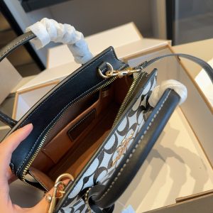 Coach's new Andrea handbag - Image 2