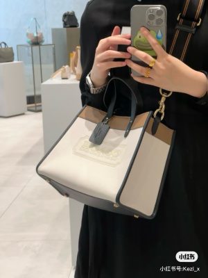 Coach Field Tote 30 - Image 6