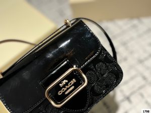 COACH Morgen Saddle Bag - Image 8