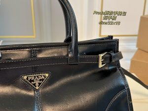 PRADA Lus Solf long handle handbag - Image 7