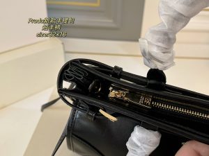 PRADA Lus Solf long handle handbag - Image 2
