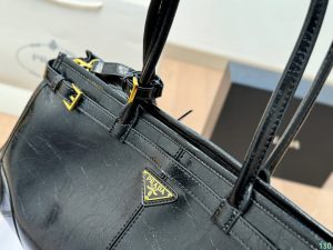 Prada Softlux - Image 8