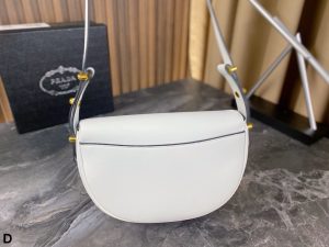 Prada Voltaire underarm bag - Image 7