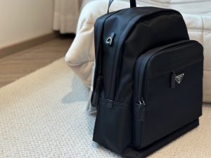 PRADA Large Capacity Men's Backpack - Image 8