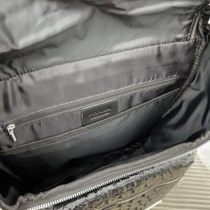 Crocodile pattern cowhide multifunctional backpack - Image 9