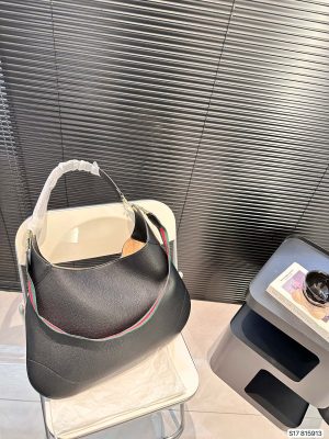 Gucci B Bag - Image 2