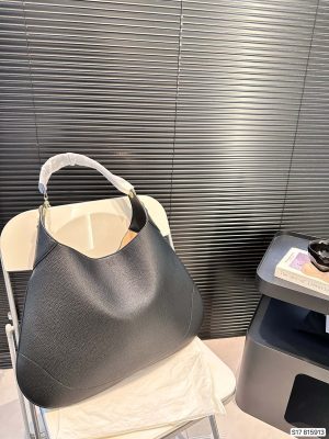 Gucci B Bag - Image 4