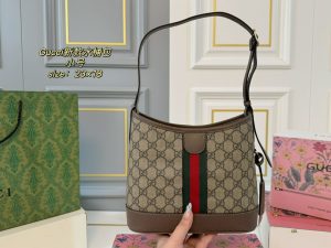 Gucci's new Hopo bucket bag - Image 5