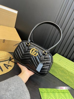 Gucci new bowling underarm bag - Image 2