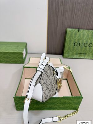 Gucci Padlock new chain handbag - Image 9