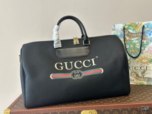 Gucci's new travel bag - Image 2