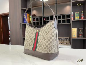 Gucci's new Ophidia series small hobo bag - Image 7