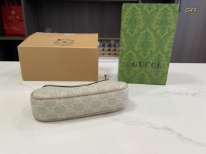 Gucci's new armpit bag - Image 5