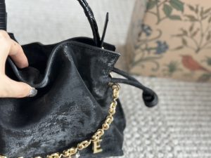 LOEWE's new cloud-shaped small lucky bag - Image 2