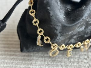 LOEWE's new cloud-shaped small lucky bag - Image 6