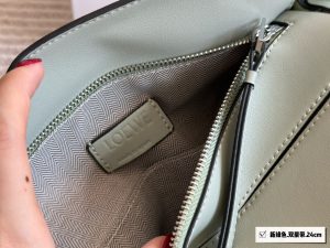 Loewe geometric bag puzzle - Image 3