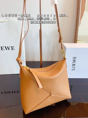 LOEWE Luna Underarm Bag - Image 2