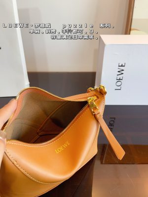 LOEWE Luna Underarm Bag - Image 3
