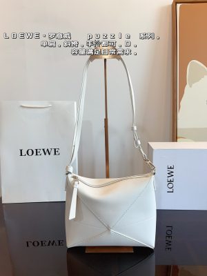 LOEWE Luna Underarm Bag - Image 3