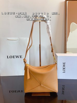 LOEWE Luna Underarm Bag - Image 5
