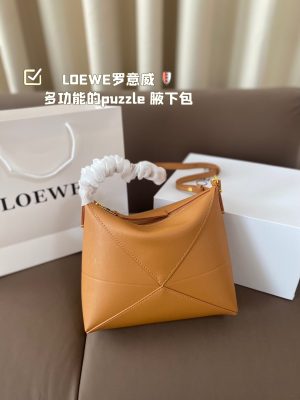 LOEWE puzzle underarm bag - Image 2