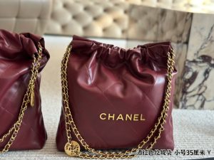 CHANEL garbage bag - Image 7