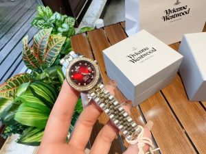 Queen Vivienne's bright and warm Bordeaux red dial